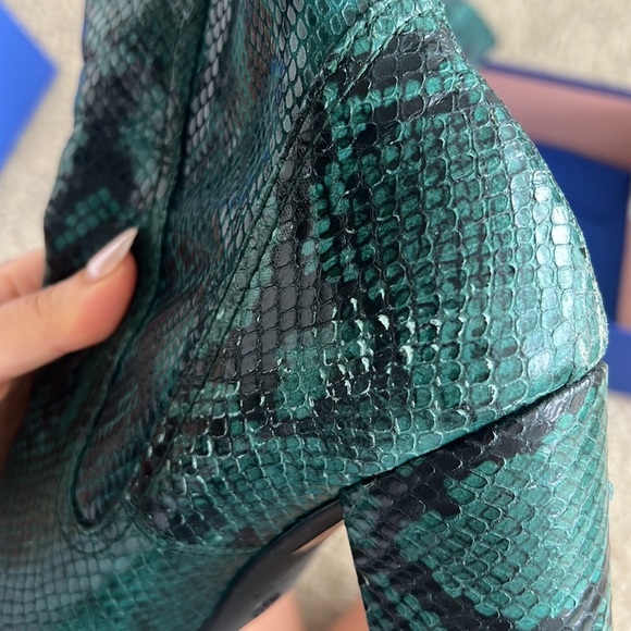 Stuart Weitzman Fifer 80 Emerald Boot - Picture 13 of 16